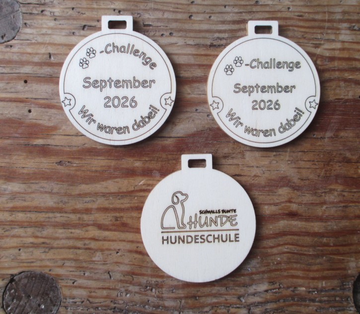 Holz-Medaille individuell mit Logo nach Vorlage auf der Rückseite