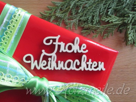 Holz-Schriftzug "Frohe Weihnachten" klein